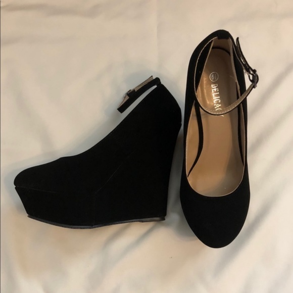 Delicacy Shoes Suede Black Ankle Strap Platform Wedge